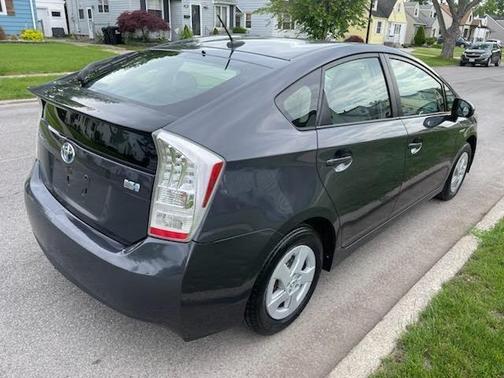 Gray 2010 Toyota Prius II