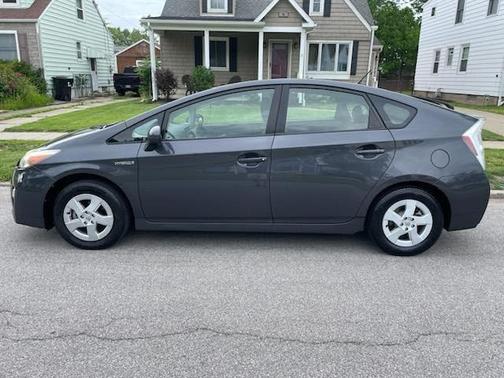 Gray 2010 Toyota Prius II