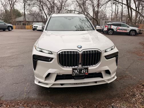 White 2025 BMW ALPINA XB7 Base