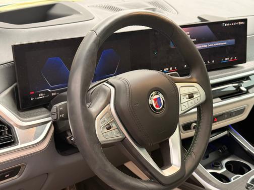 White 2025 BMW ALPINA XB7 Base