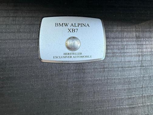 White 2025 BMW ALPINA XB7 Base