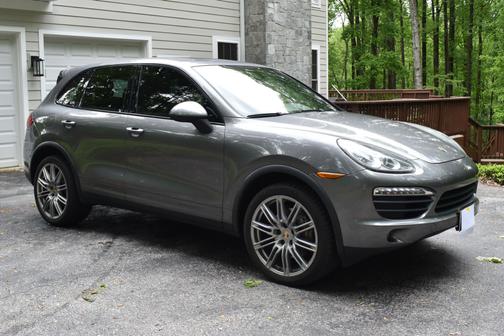 Gray 2014 Porsche Cayenne Cayenne S