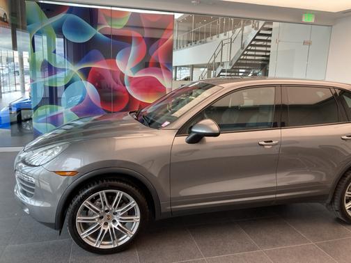 Gray 2014 Porsche Cayenne Cayenne S