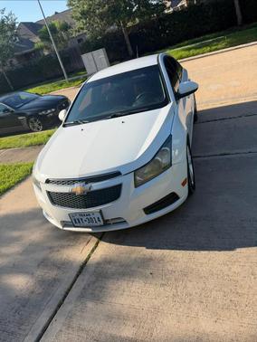 White 2012 Chevrolet Cruze LT
