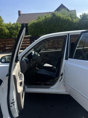 2001 Hyundai Accent GL