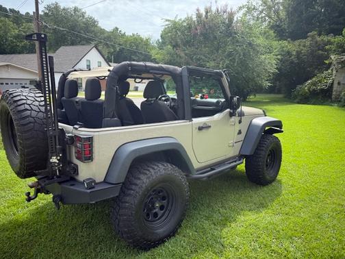 2017 Jeep Wrangler Sport