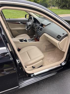 2010 Mercedes-Benz C-Class C 300 4MATIC Luxury