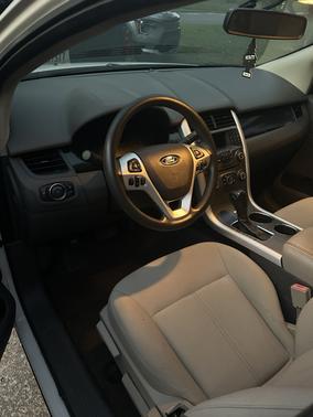 White 2013 Ford Edge SE