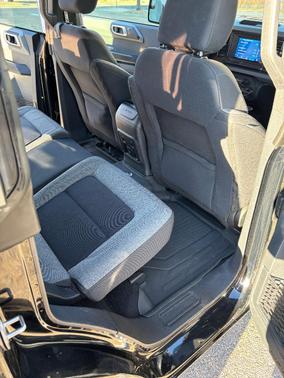 Black 2022 Ford Bronco Base