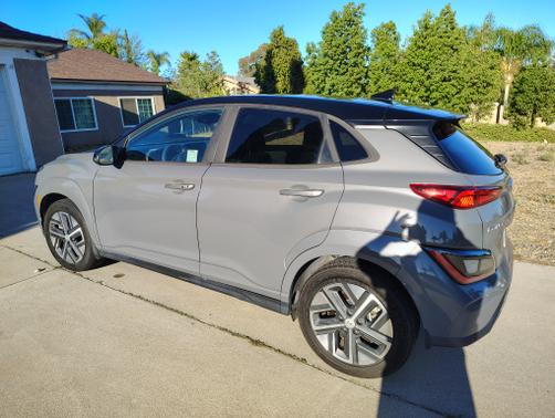 2023 Hyundai KONA EV SE
