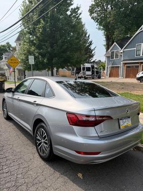 Gray 2021 Volkswagen Jetta 1.4T R-Line