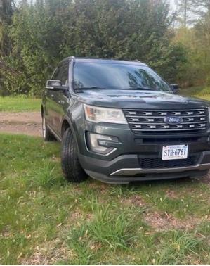 Black 2016 Ford Explorer XLT