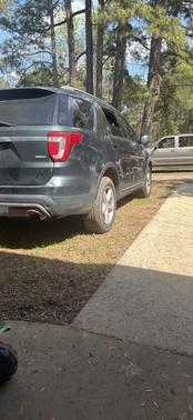 Black 2016 Ford Explorer XLT