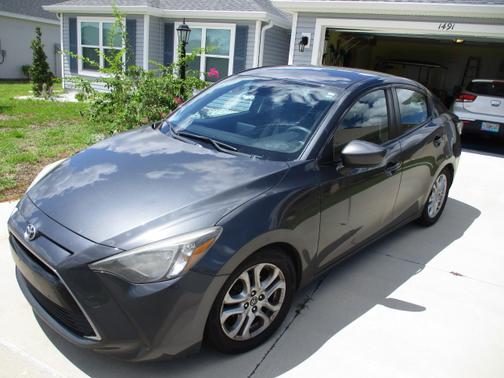 2017 Toyota Yaris iA Base