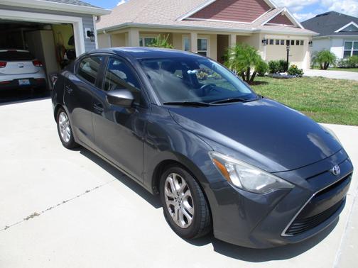 2017 Toyota Yaris iA Base