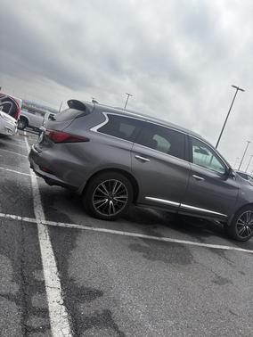 2017 INFINITI QX60 Base