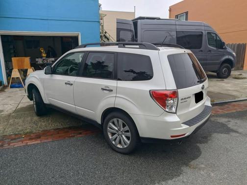 White 2012 Subaru Forester 2.5X Limited