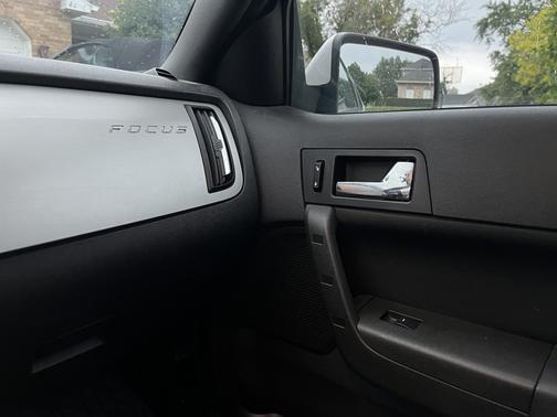 2008 Ford Focus SES