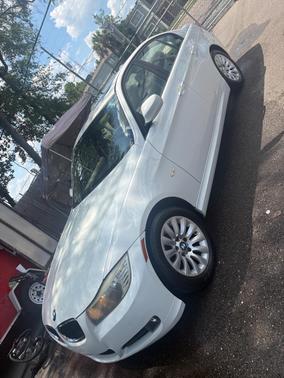 White 2009 BMW 328 i