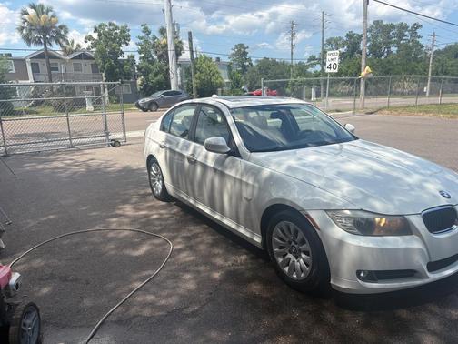 White 2009 BMW 328 i