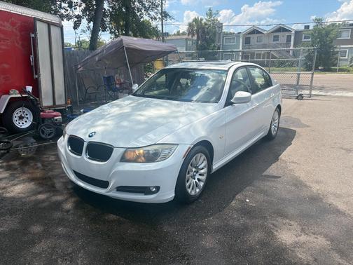 White 2009 BMW 328 i