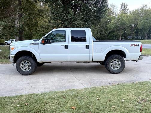 White 2016 Ford F-250 XLT