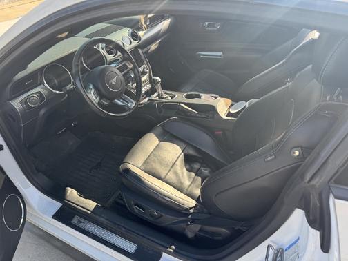 2016 Ford Mustang EcoBoost Premium