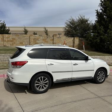 2014 Nissan Pathfinder SL
