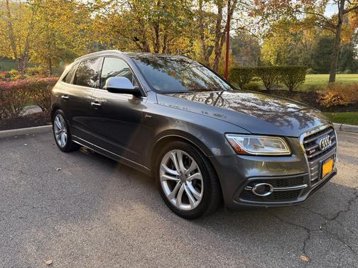 Gray 2015 Audi SQ5 3.0T Premium Plus