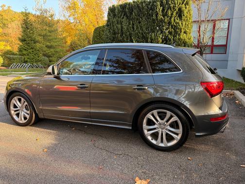Gray 2015 Audi SQ5 3.0T Premium Plus