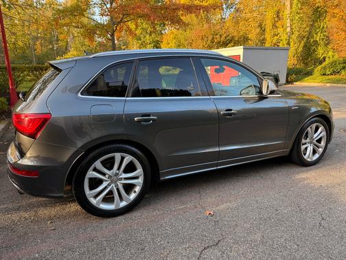 Gray 2015 Audi SQ5 3.0T Premium Plus