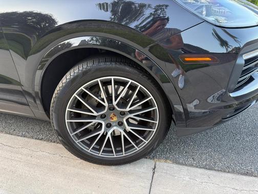 Black 2019 Porsche Cayenne Cayenne S