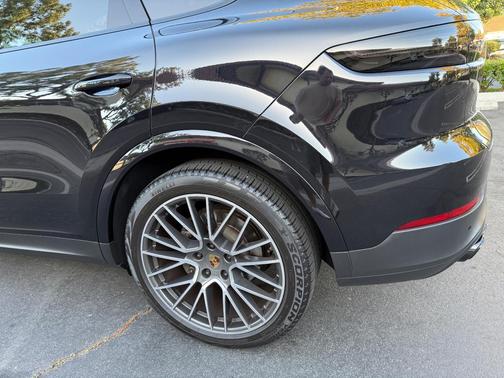 Black 2019 Porsche Cayenne Cayenne S