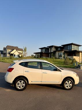 White 2011 Nissan Rogue S