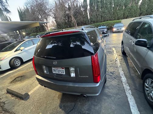 Silver 2006 Cadillac SRX V6