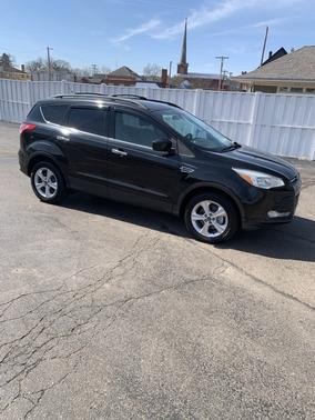 Black 2013 Ford Escape SE