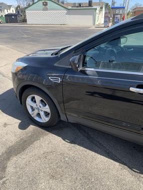 Black 2013 Ford Escape SE