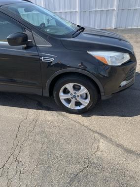 Black 2013 Ford Escape SE