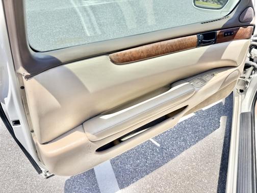 White 1999 Lexus SC 400 Base