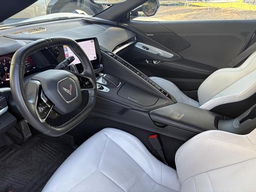 2022 Chevrolet Corvette Stingray w/1LT