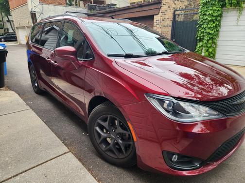 2018 Chrysler Pacifica Touring-L Plus