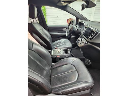 2018 Chrysler Pacifica Touring-L Plus