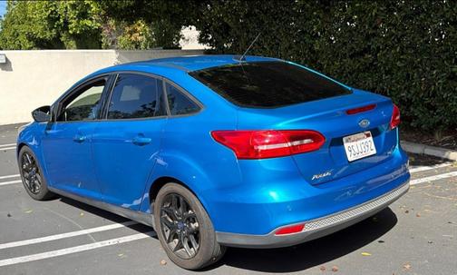 Blue 2016 Ford Focus SE