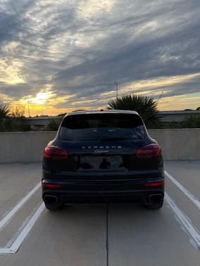 2016 Porsche Cayenne Cayenne
