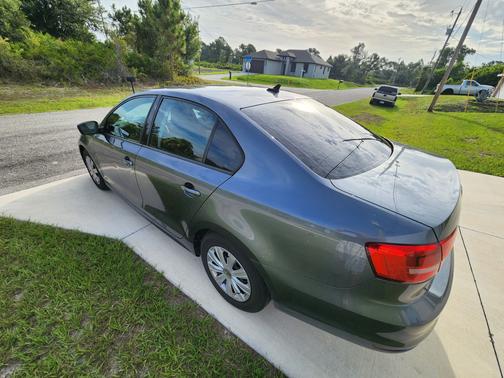 Gray 2015 Volkswagen Jetta 2.0L S