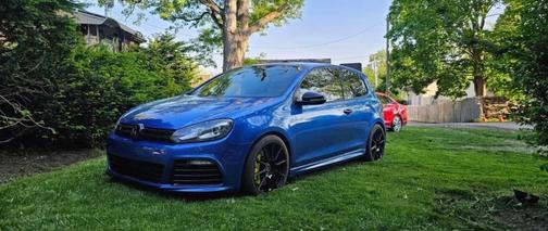 2012 Volkswagen Golf R 2-Door