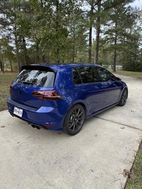 2016 Volkswagen Golf R 4-Door