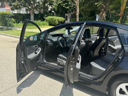 2012 Toyota Prius Five