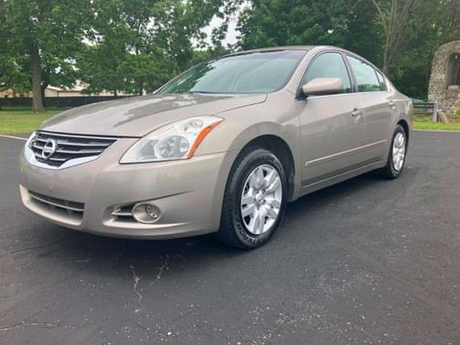 Beige 2012 Nissan Altima 2.5 S