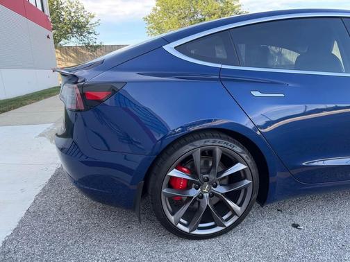 Blue 2019 Tesla Model 3 Performance